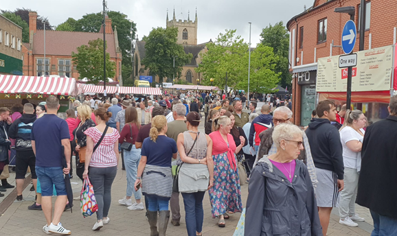crowds at the festival in Hucknall 