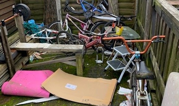 Sutton resident ordered to pay over £1200 for rubbish eyesore